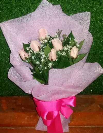 6 Pcs Pink Roses in Bouquet